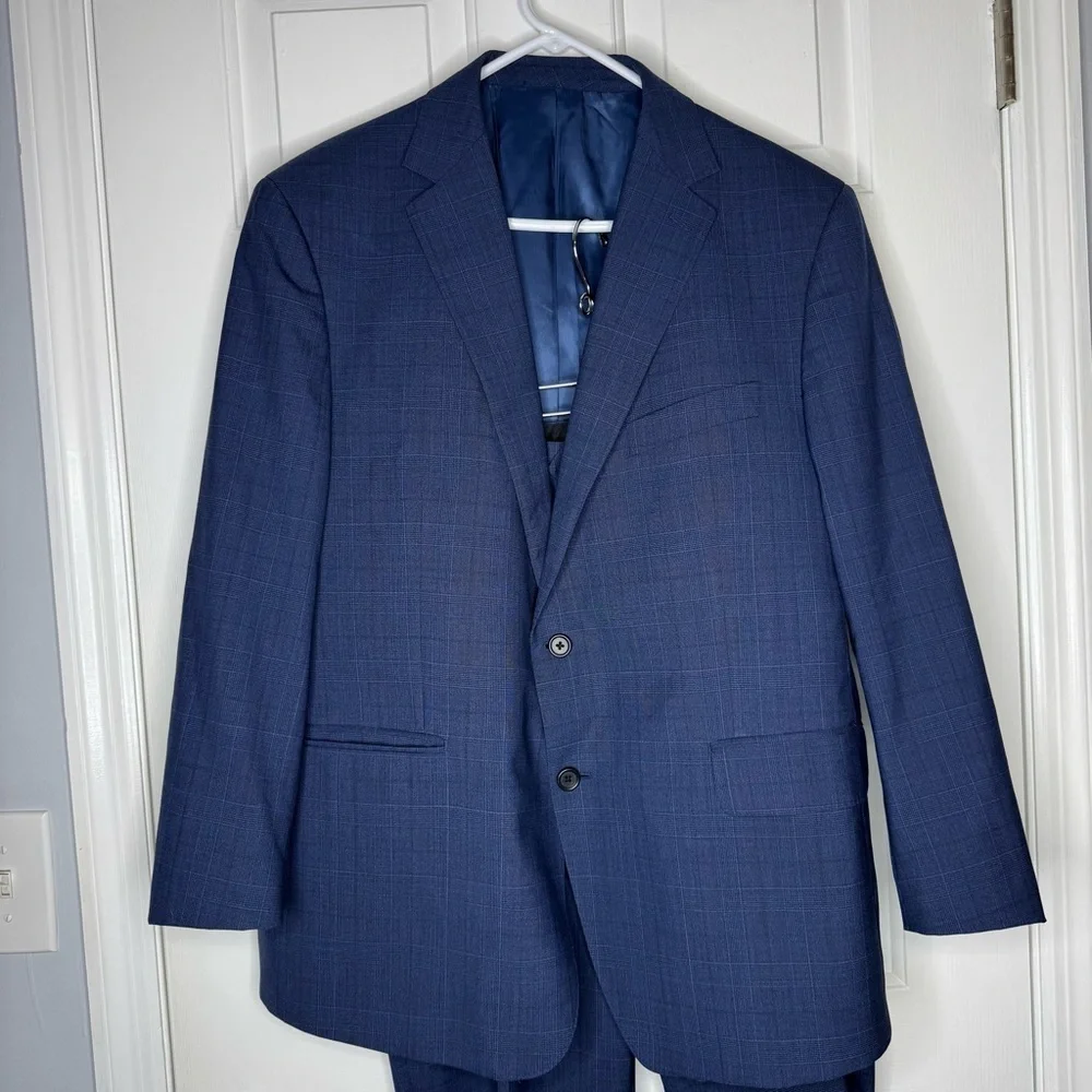 Paul Betenly Men's Blue Plaid Suit Thomas & Florence styles